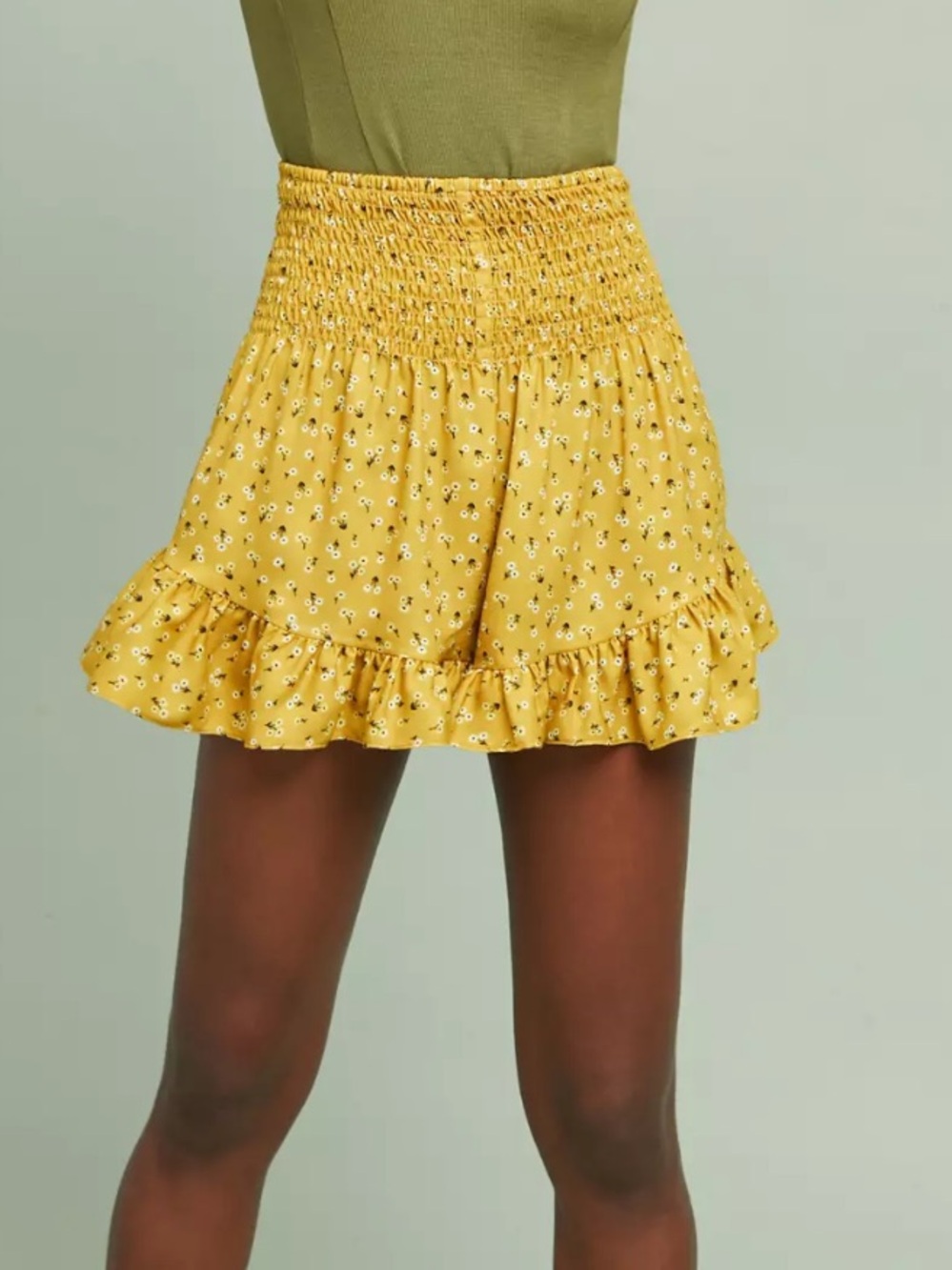 NWOT ANTHROPOLOGIE Corey Lynn Calter yellow floral smocked ruffle shorts M NEW